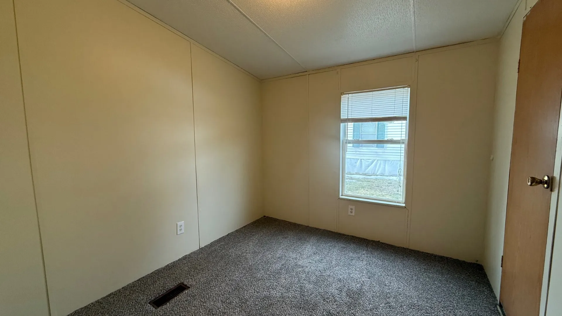 Property at 708 NYS RT 67, Amsterdam, NY 12010 7