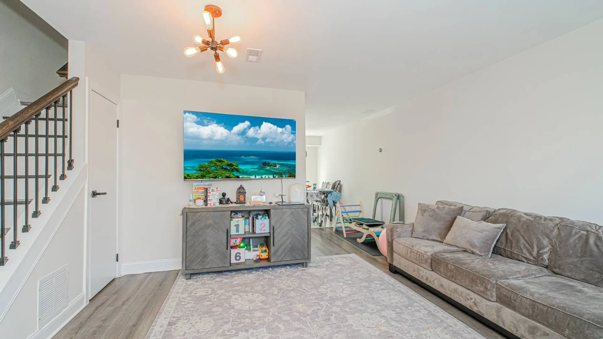 Property at 182 Arlington Pl, Staten Island, NY 10303 3