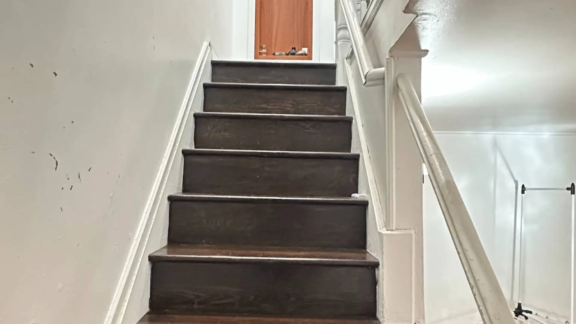 Property at 67-15 215th St, Oakland Gardens, NY 11364 10