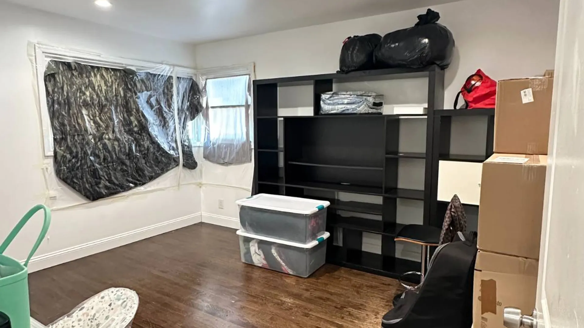 Property at 67-15 215th St, Oakland Gardens, NY 11364 13