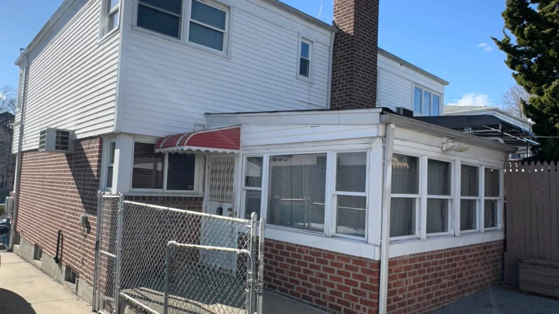 Property at 67-15 215th St, Oakland Gardens, NY 11364 18
