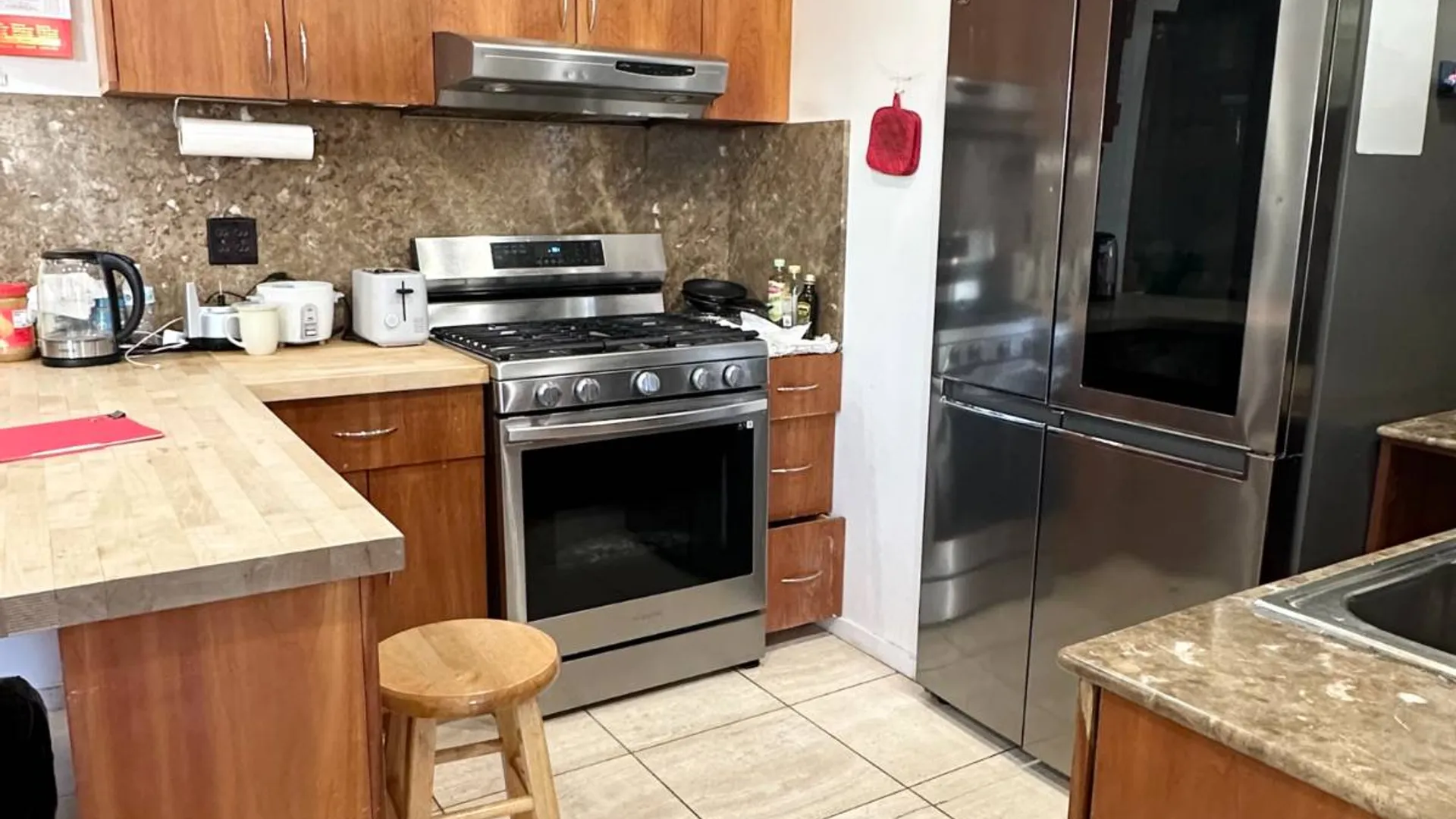 Property at 67-15 215th St, Oakland Gardens, NY 11364 5