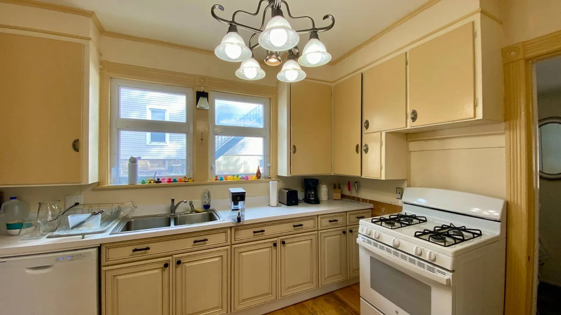 Property at 86 Elm St, Oneonta, NY 13820 14