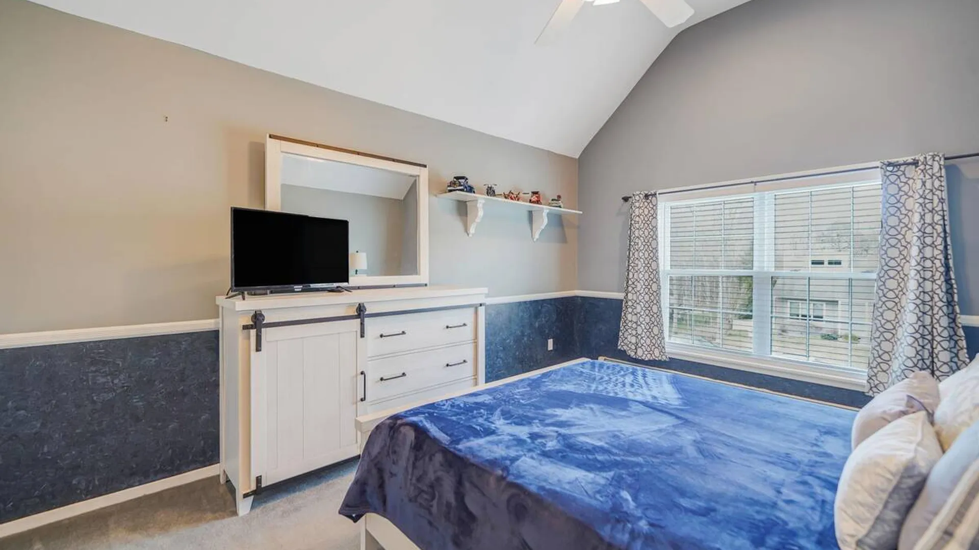 Property at 8 Kimberly Court, Manorville, NY 11949 27