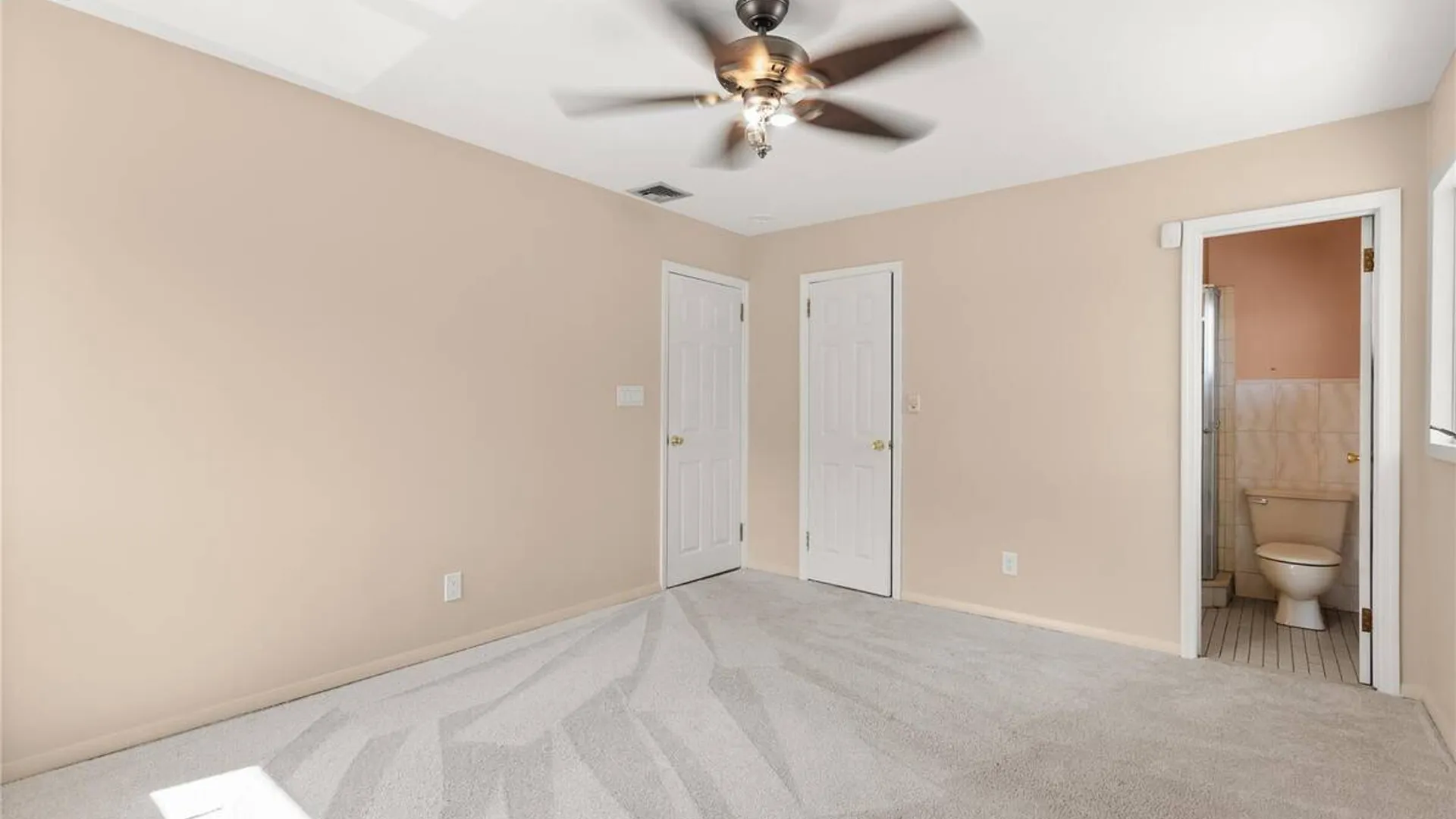 Property at 336 Dix Hills Road, Dix Hills, NY 11747 9