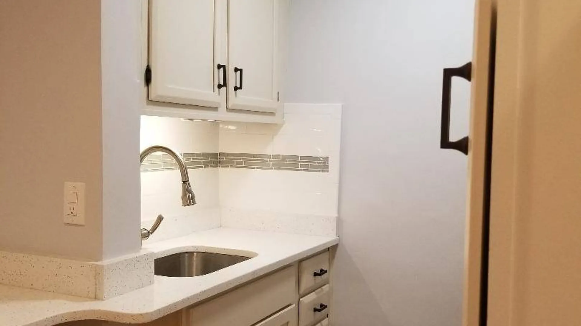 Property at 140-17 84th Dr, Briarwood, NY 11435 2