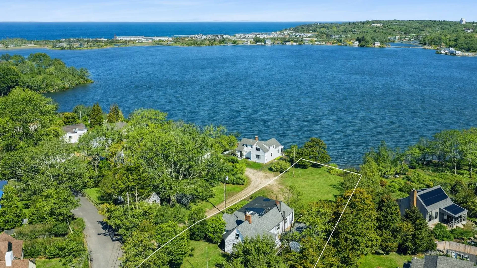 Property at 10 South Elliot Place, Montauk, NY 11954 2