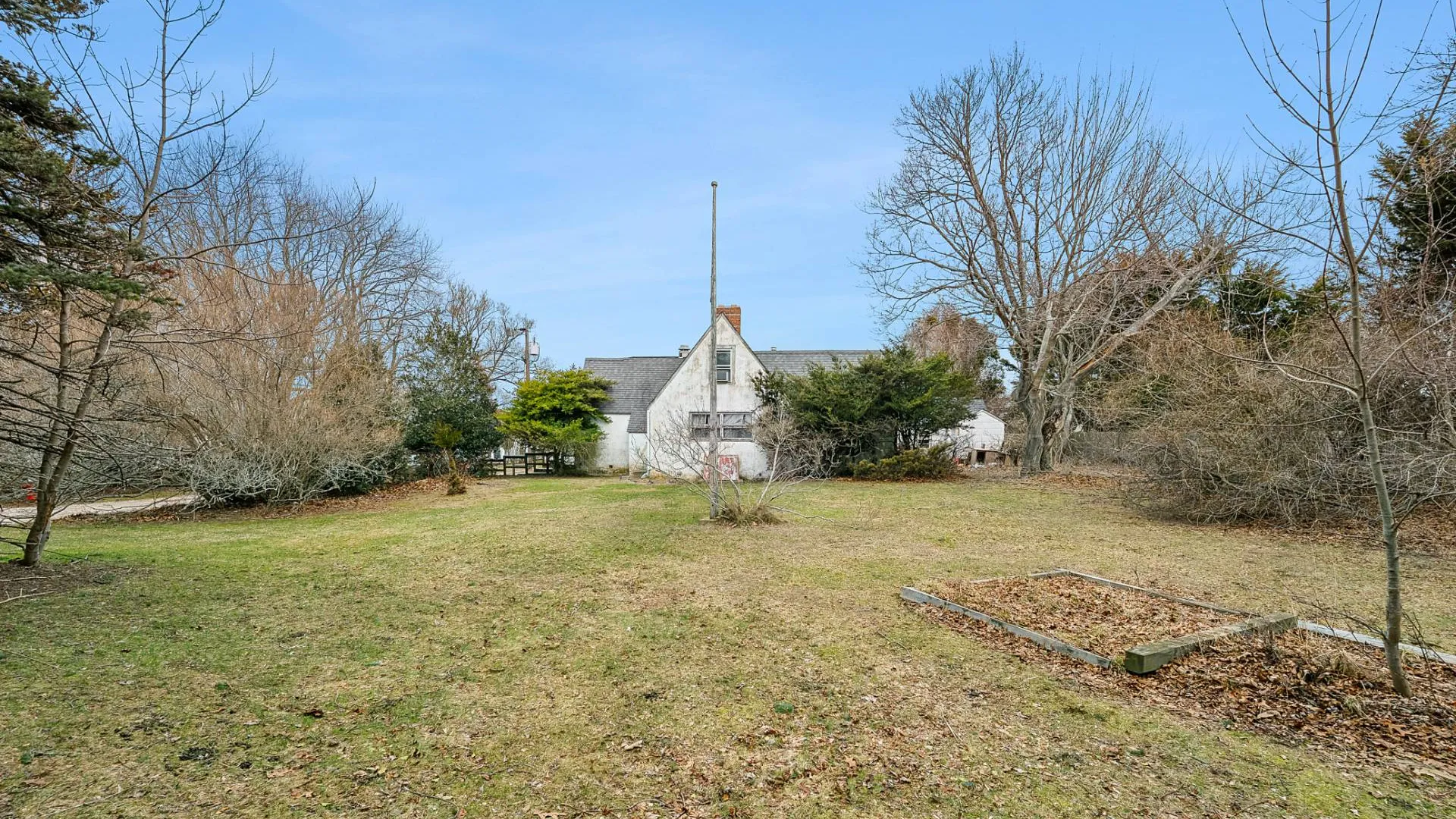 Property at 10 South Elliot Place, Montauk, NY 11954 4