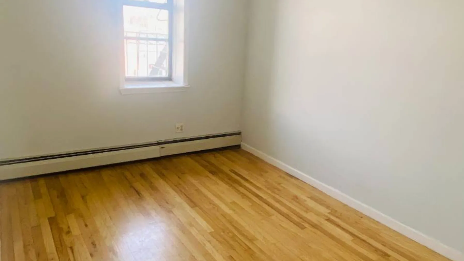 Property at 40-04 36th Ave, Astoria, NY 11101 5