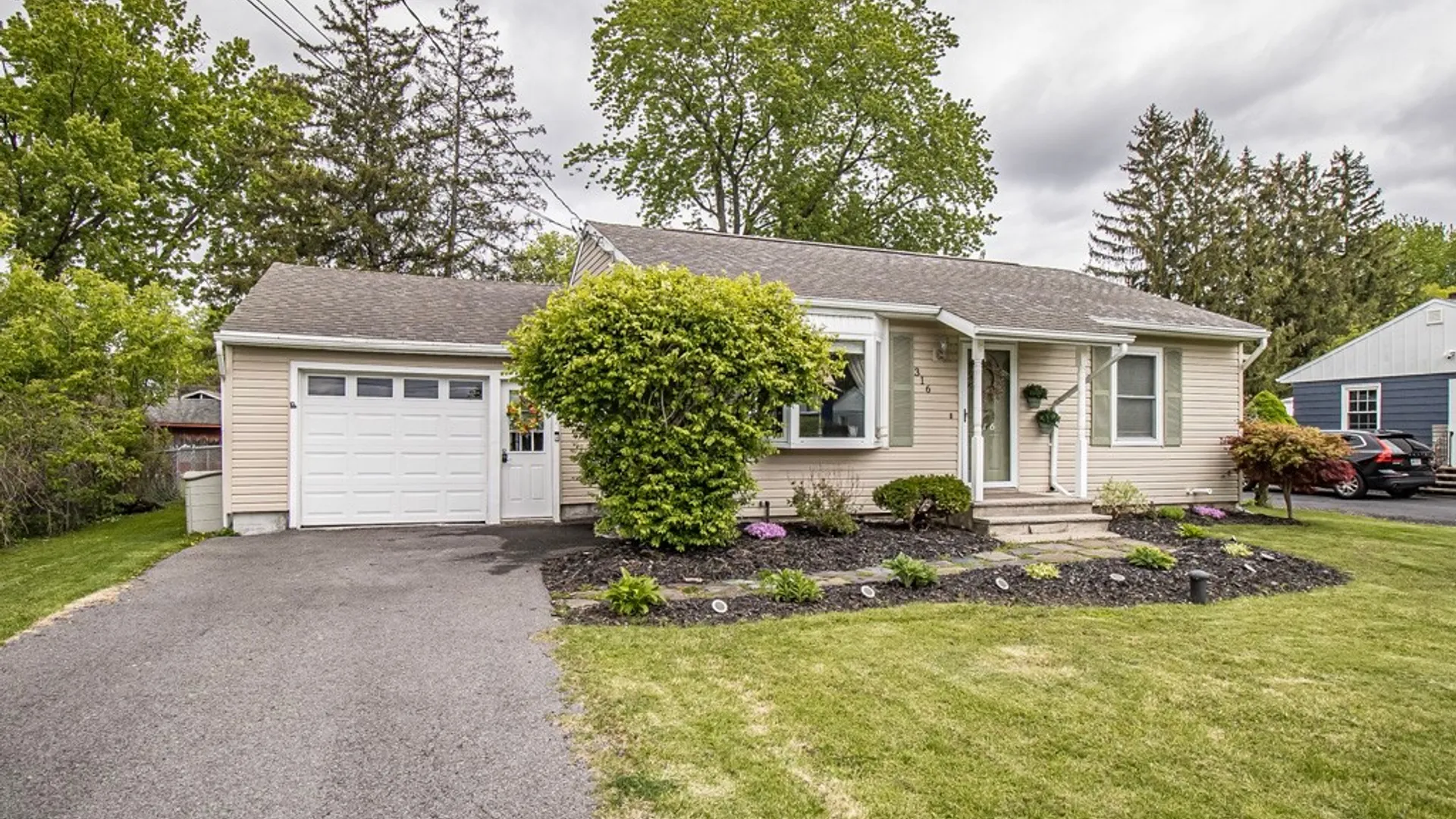 Property at 316 Washburn Drive, DeWitt, NY 13057 4