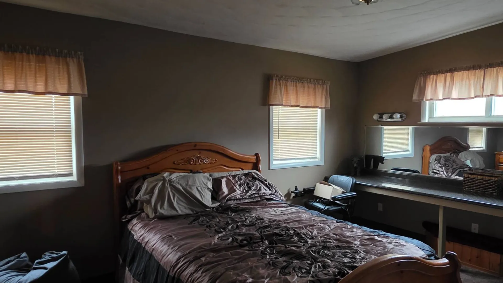 Property at 13 Lincoln Rd, North Syracuse, NY 13212 14