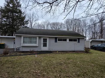 Property at 13 Lincoln Rd, North Syracuse, NY 13212
