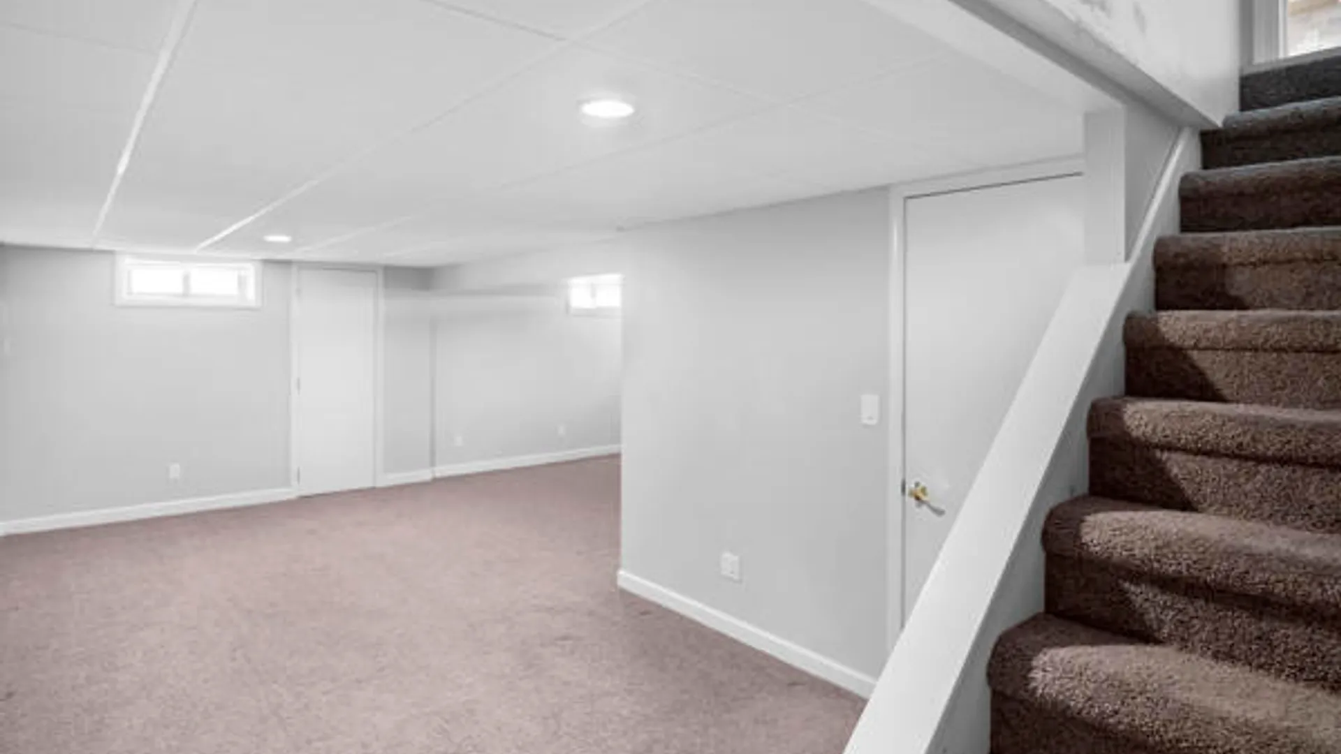Property at 1083 McKinley Avenue, Rotterdam, NY 12303 17