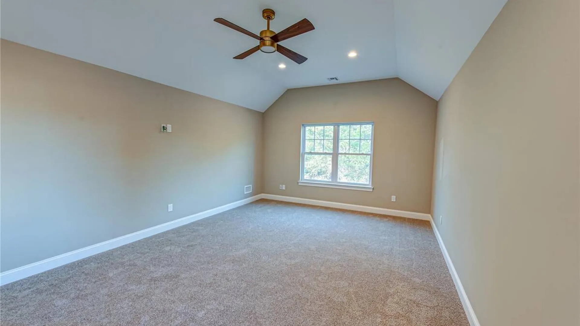 Property at 457 Pond Path, East Setauket, NY 11733 19