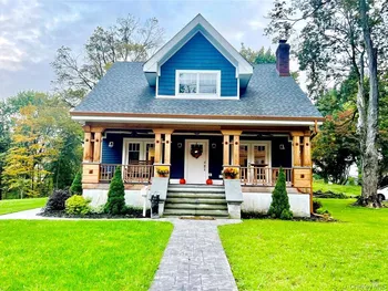 Property at 42 Colonial Ave, Warwick, NY 10990
