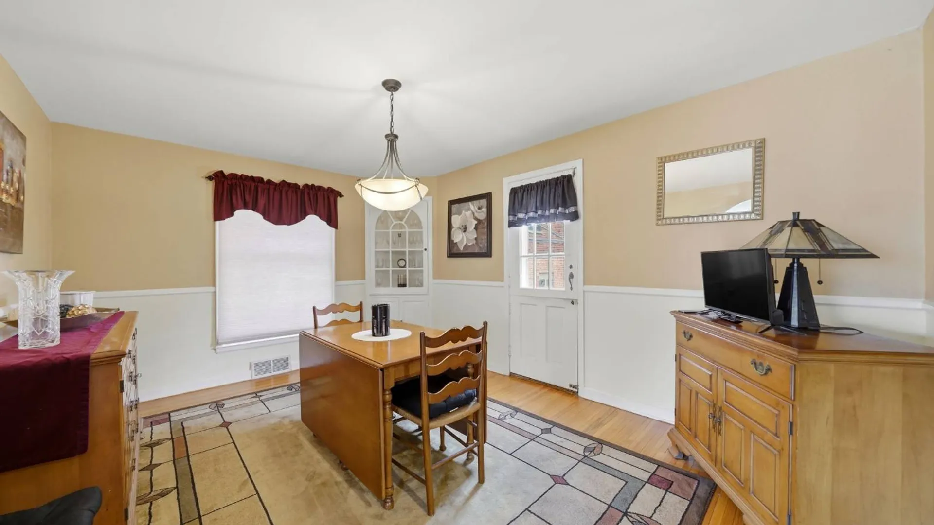 Property at 999 Colvin Blvd, Kenmore, NY 14217 11