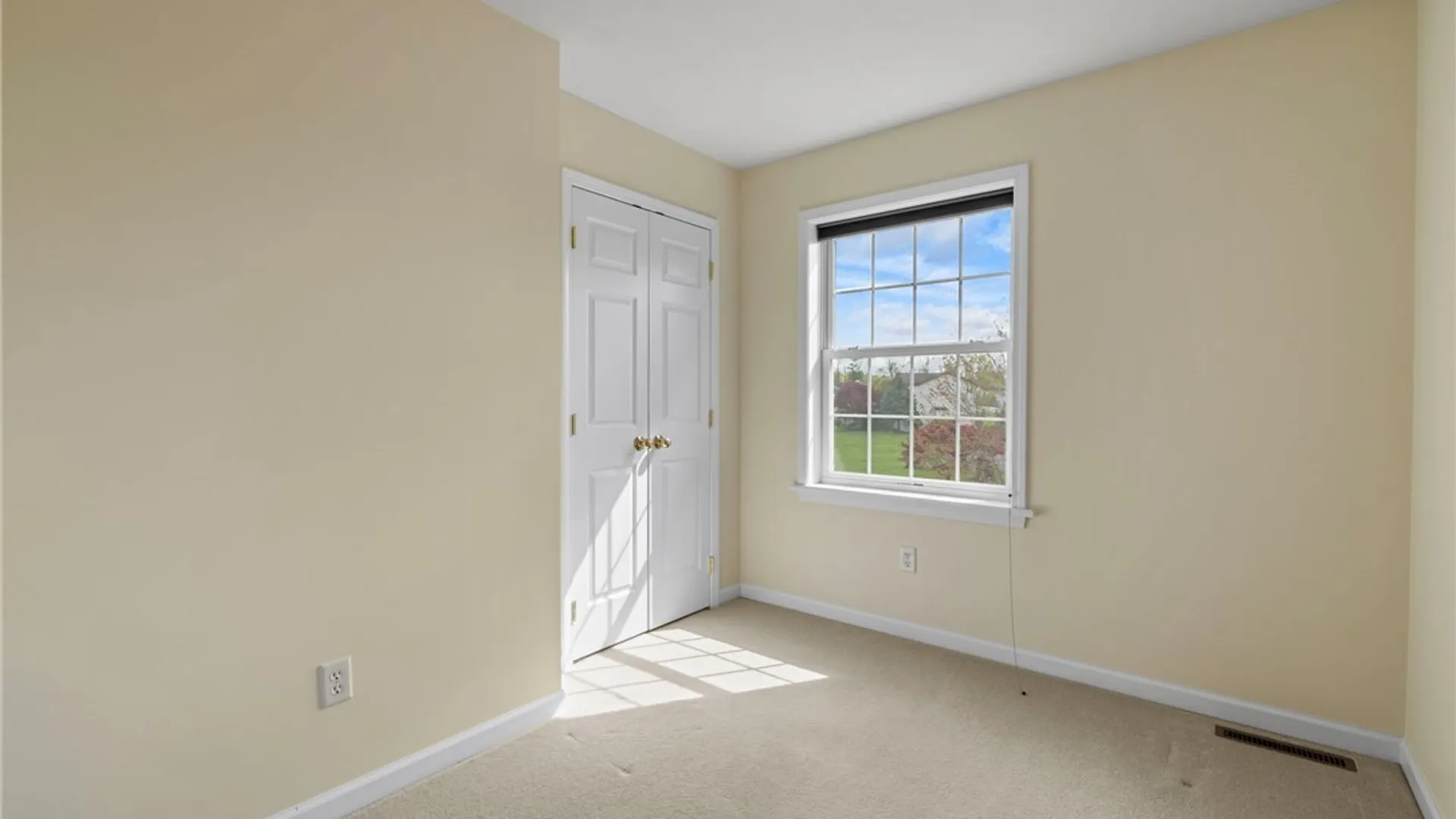 Property at 126 Snowflake Circle, Camillus, NY 13031 31