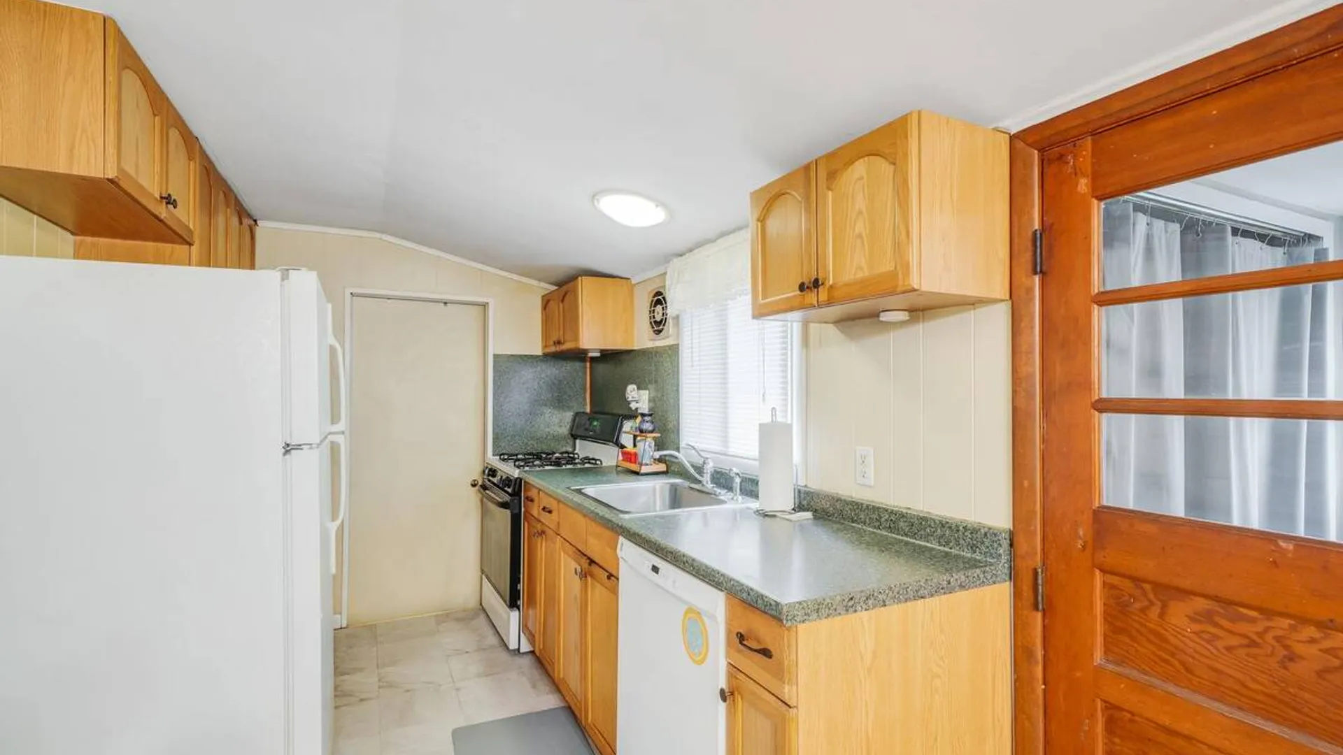 Property at 11 Rosemont Avenue, Farmingville, NY 11738 8