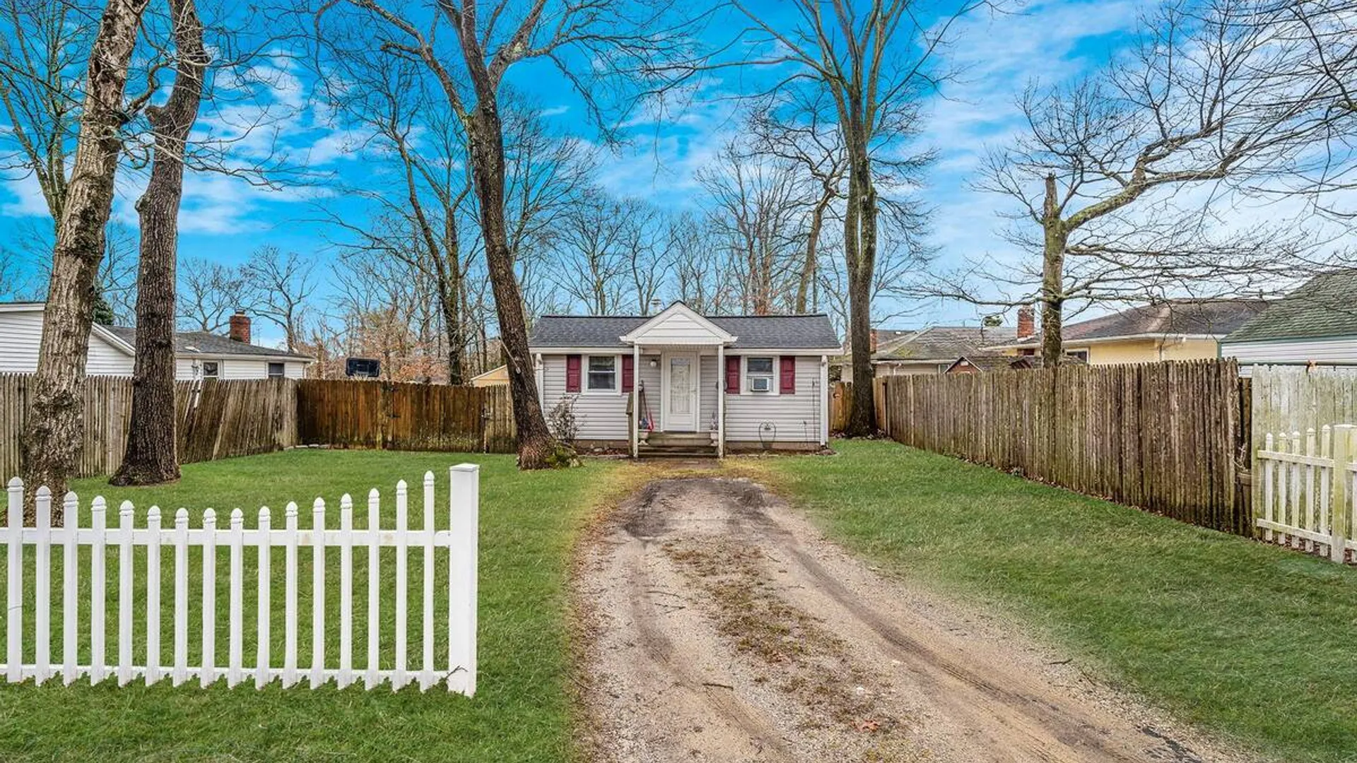 Property at 16 Rexmere Avenue, Farmingville, NY 11738 3