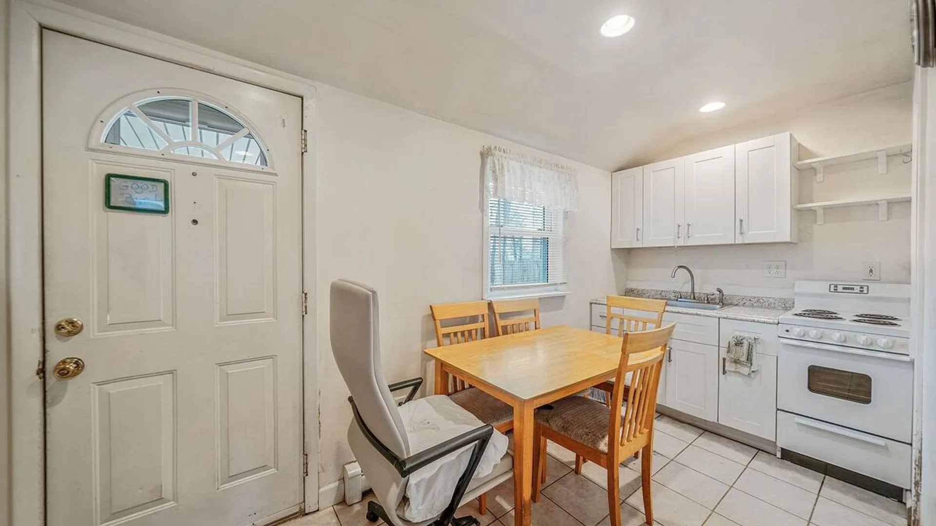 Property at 16 Rexmere Avenue, Farmingville, NY 11738 5