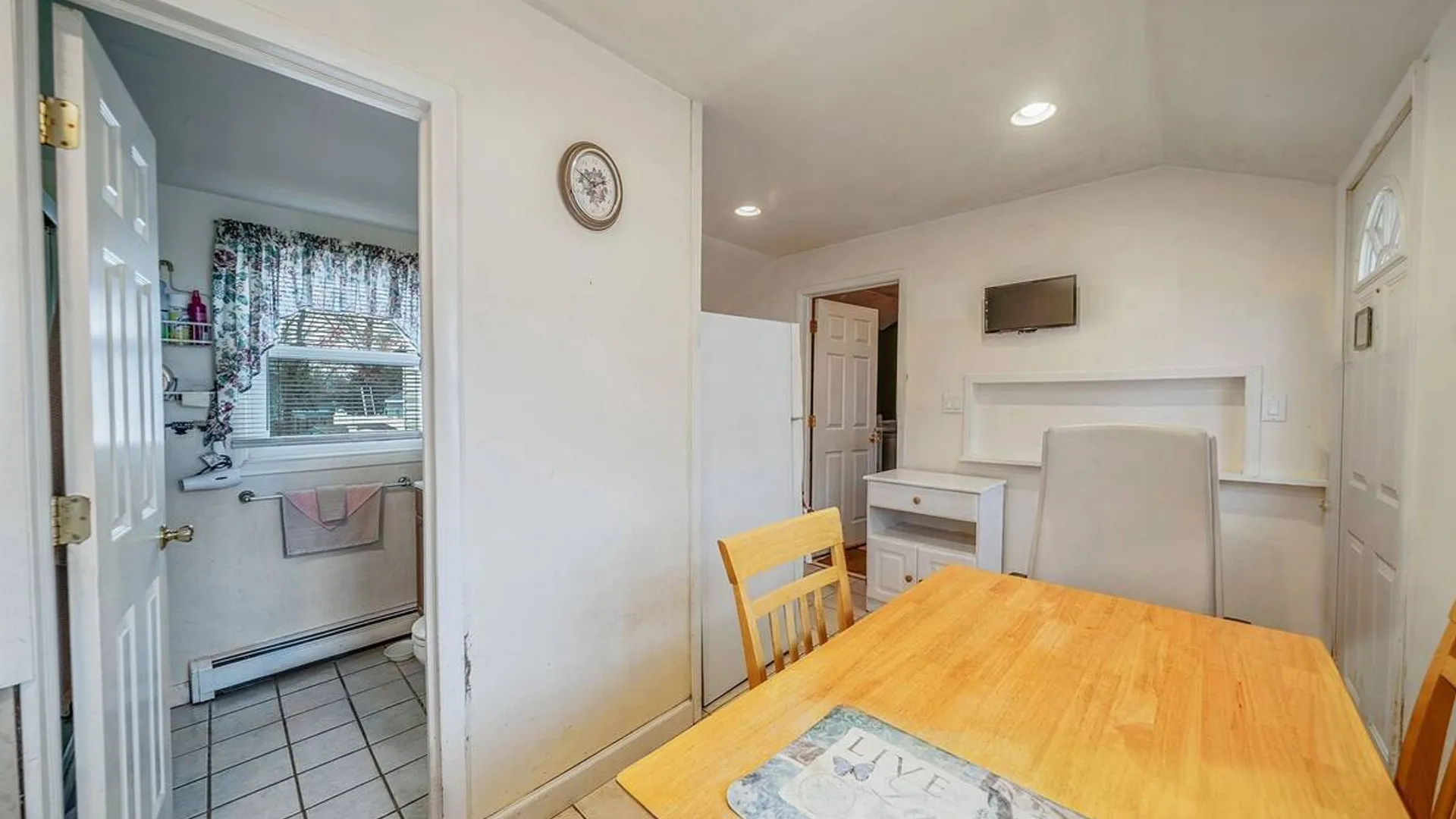 Property at 16 Rexmere Avenue, Farmingville, NY 11738 6