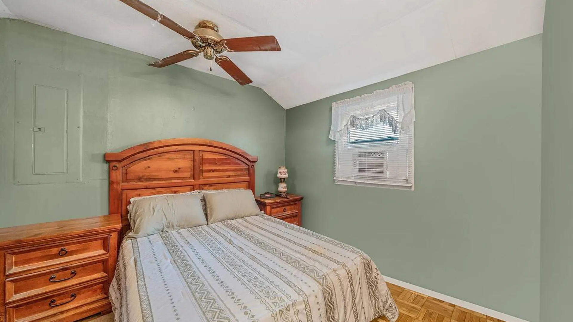 Property at 16 Rexmere Avenue, Farmingville, NY 11738 9