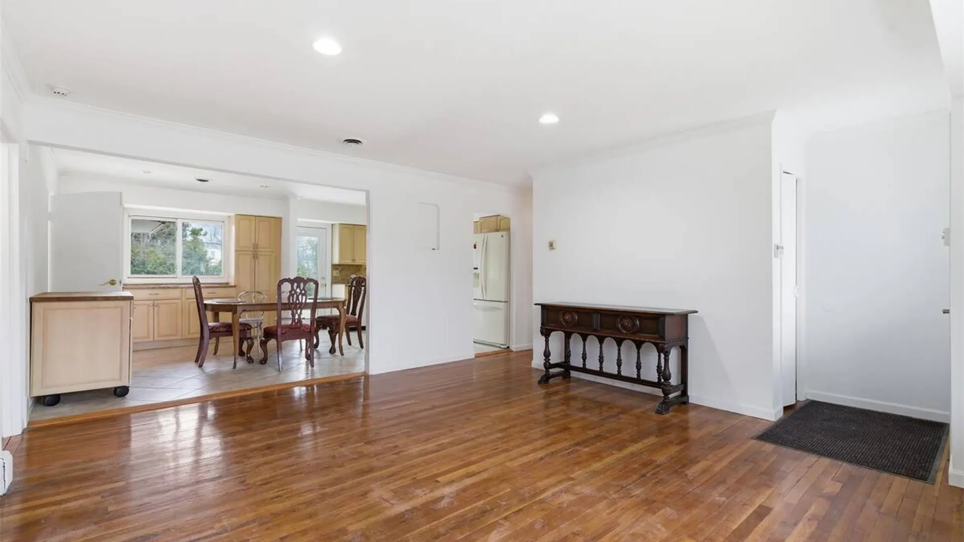 Property at 137 Burr Road, East Northport, NY 11731 3