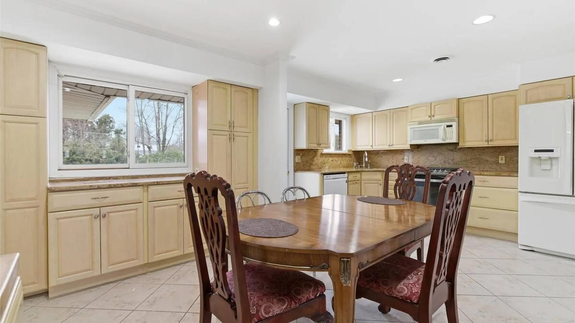 Property at 137 Burr Road, East Northport, NY 11731 6