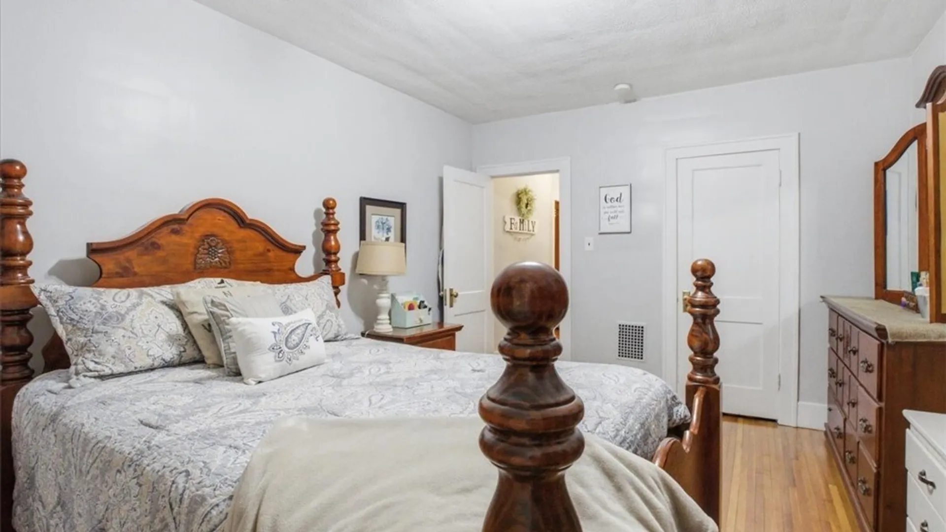 Property at 2487 South Avenue, Niagara Falls, NY 14305 17