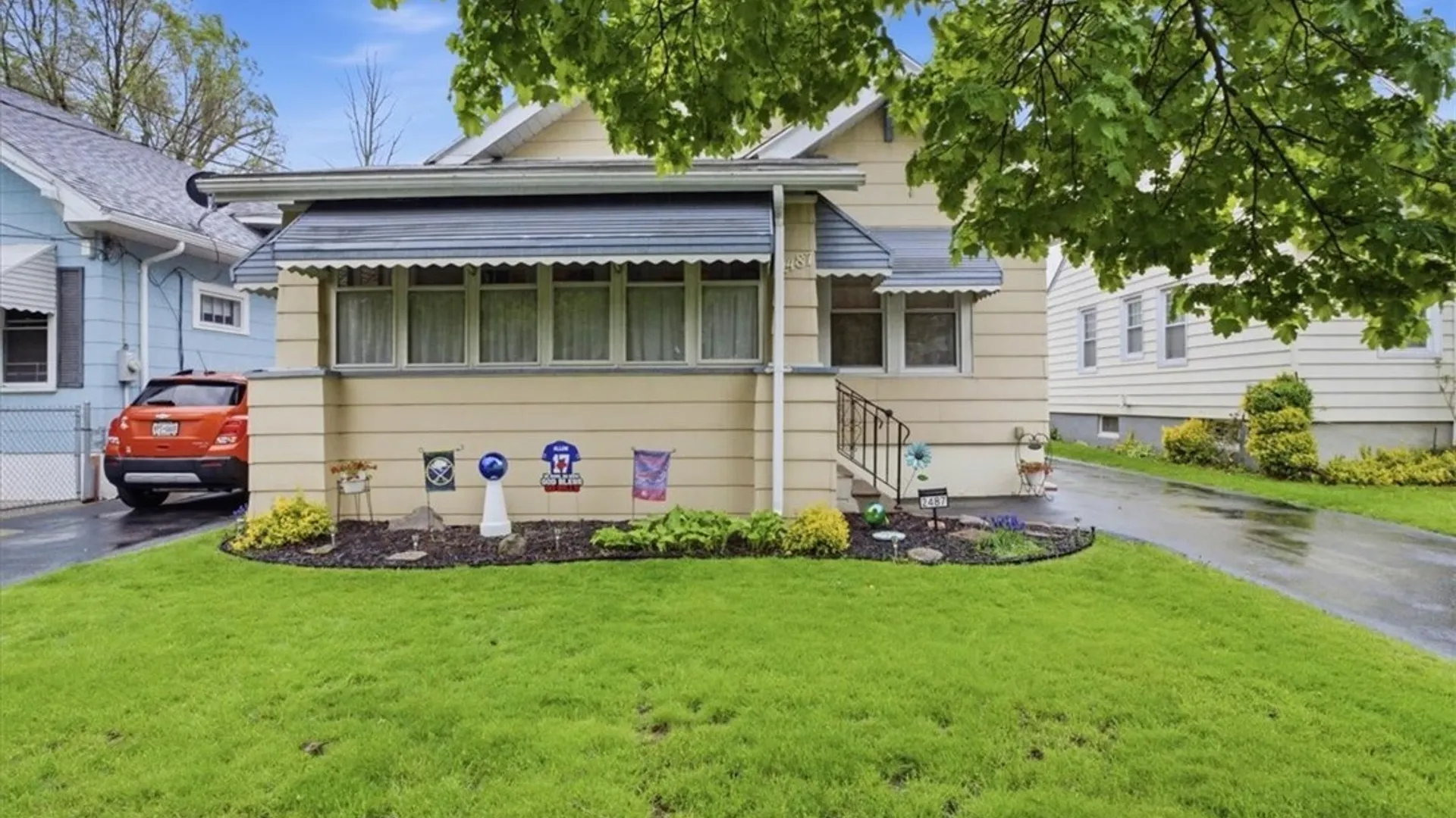 Property at 2487 South Avenue, Niagara Falls, NY 14305 2