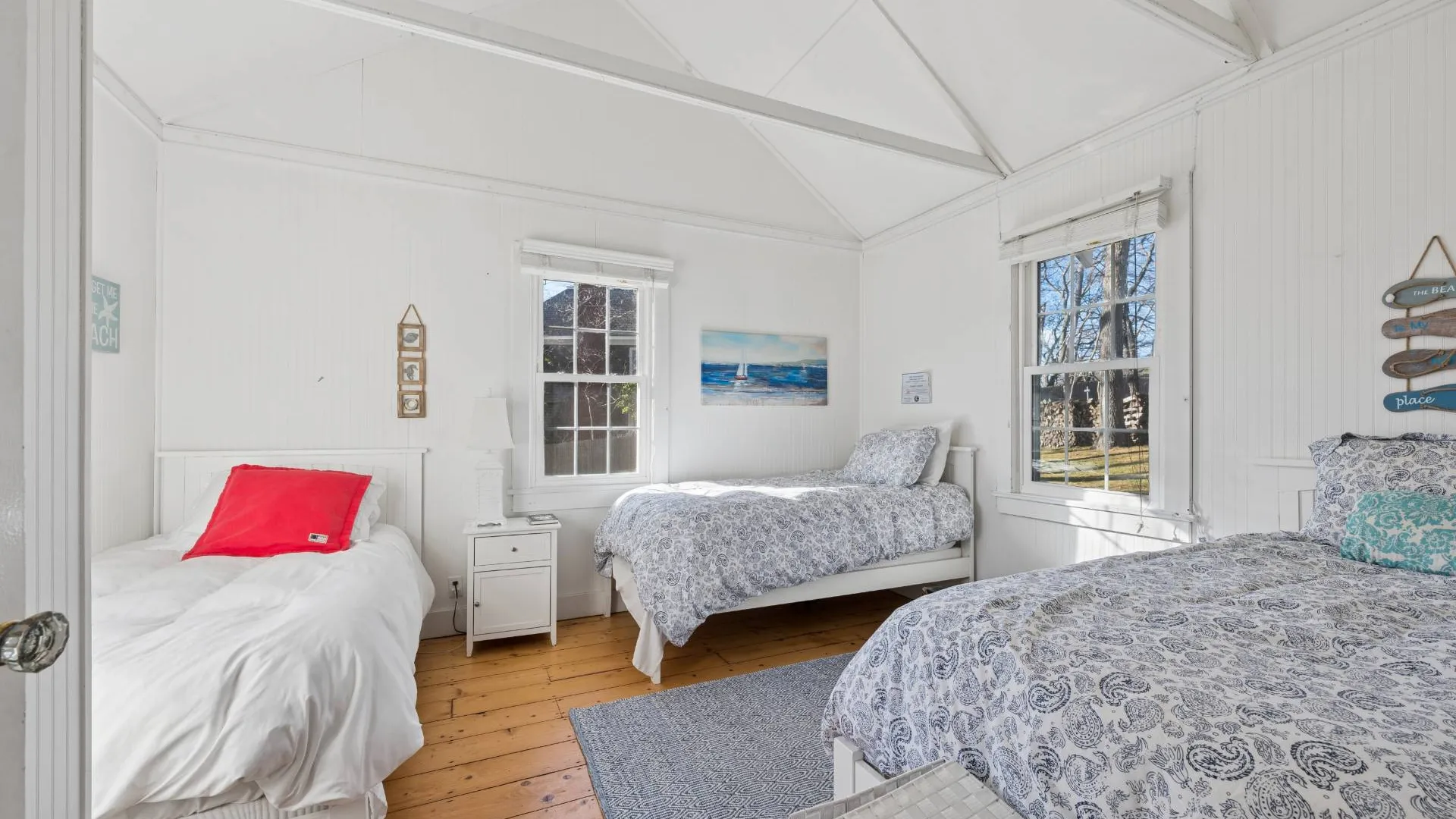 Property at 6 PRIVATE ROW, Hampton Bays, NY 11946 11