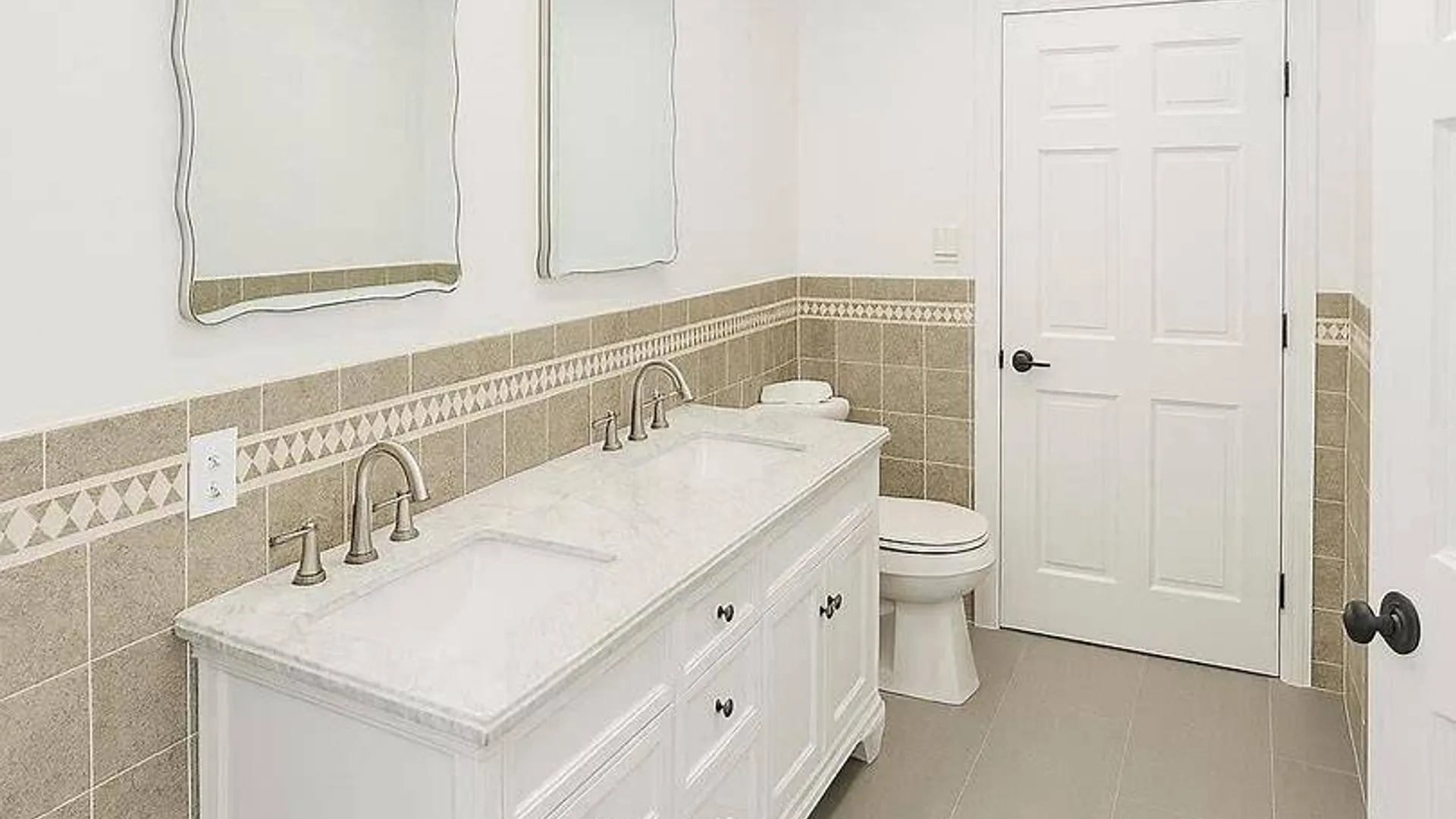 Property at 24 Rellim, Glen Cove, NY 11542 10