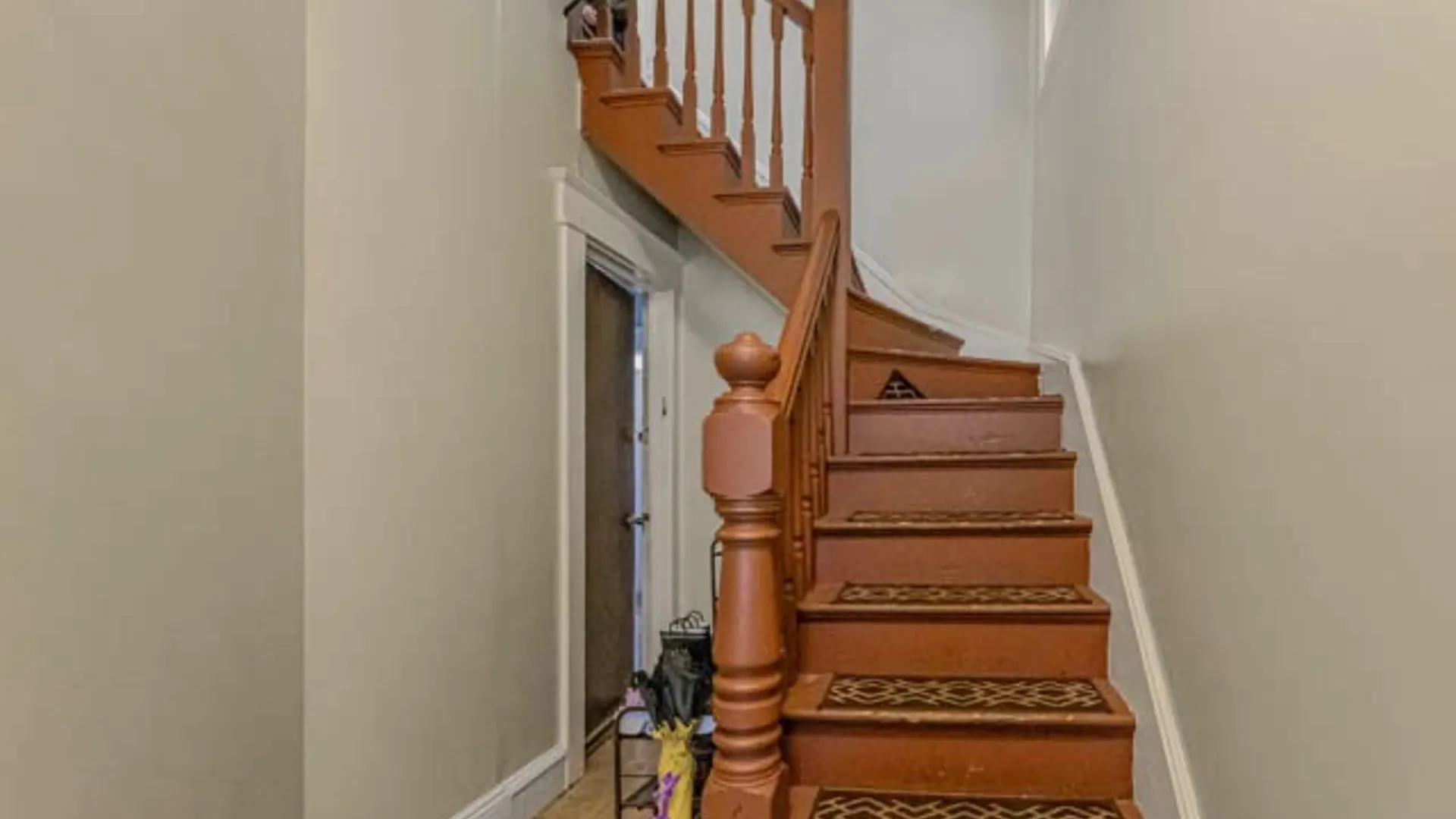 Property at 139 Voss Ave, Yonkers, NY 10703 25