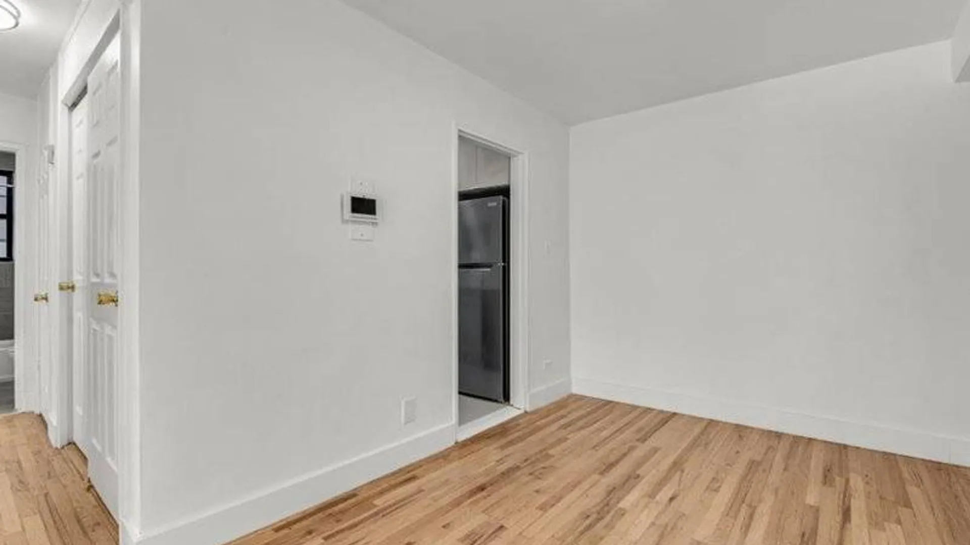Property at 425 East 26th St, Brooklyn, NY 11226 4