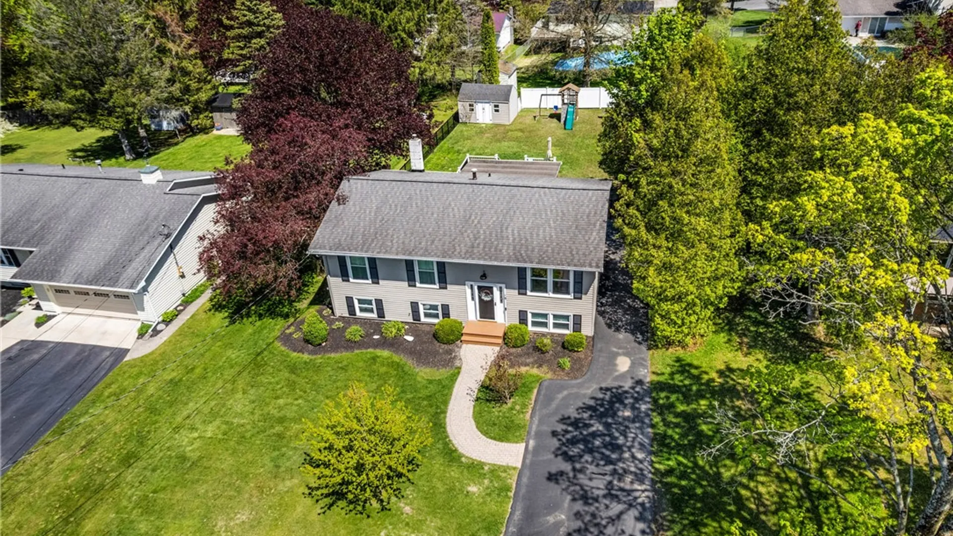 Property at 8 Westwood Drive, Auburn, NY 13021 35