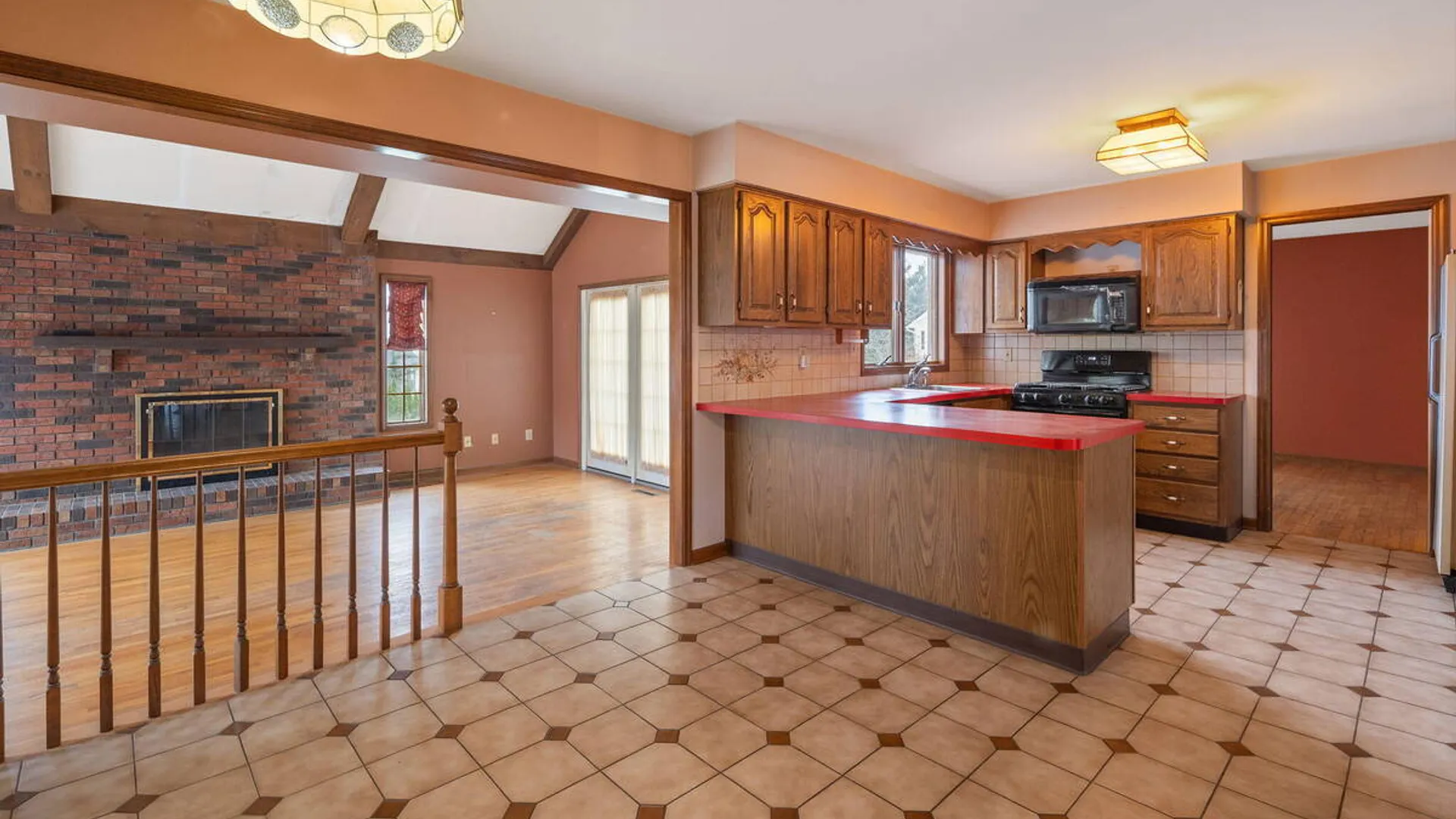 Property at 2 Georgian Terrace, Colonie, NY 12211 15