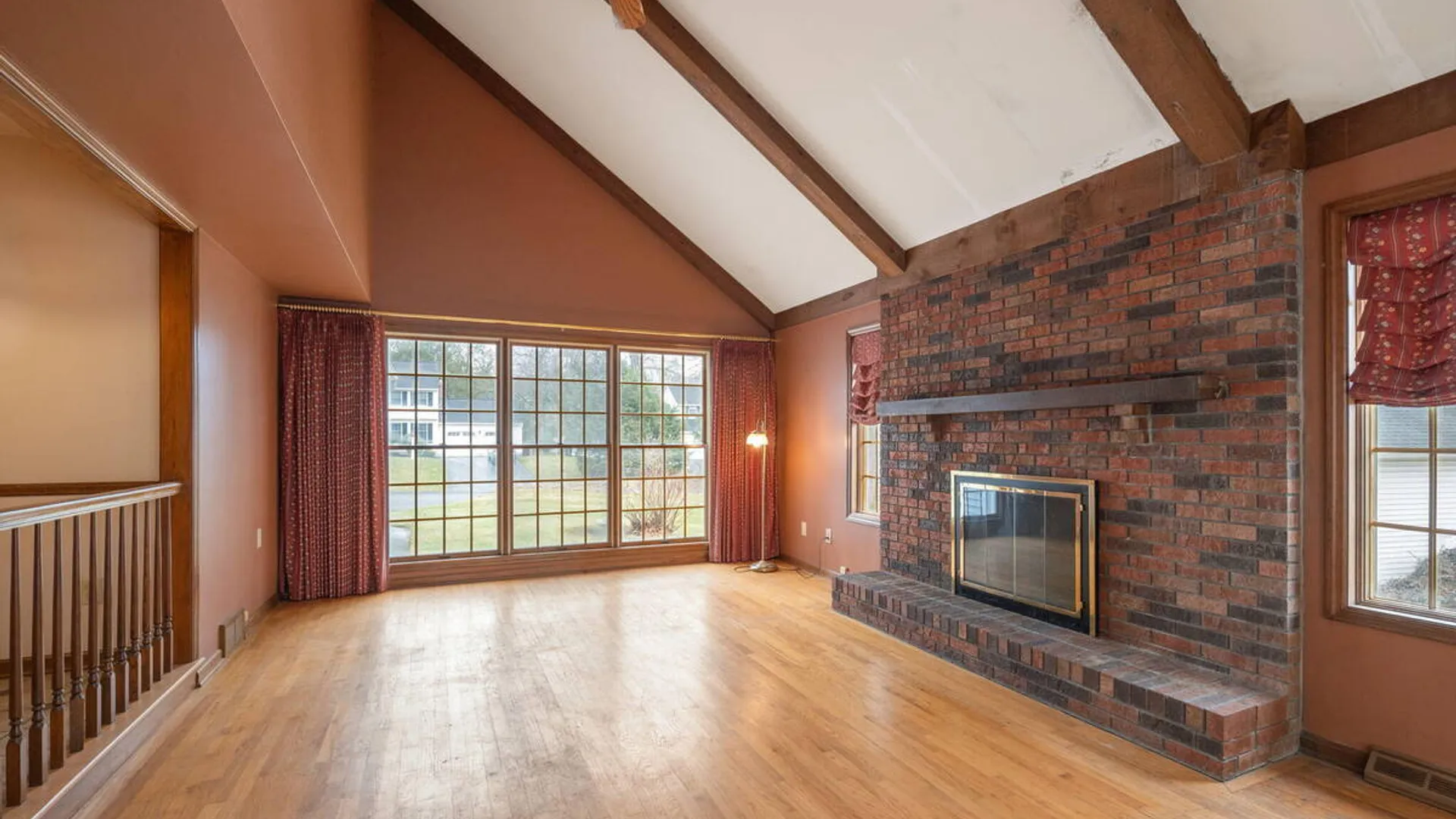 Property at 2 Georgian Terrace, Colonie, NY 12211 18