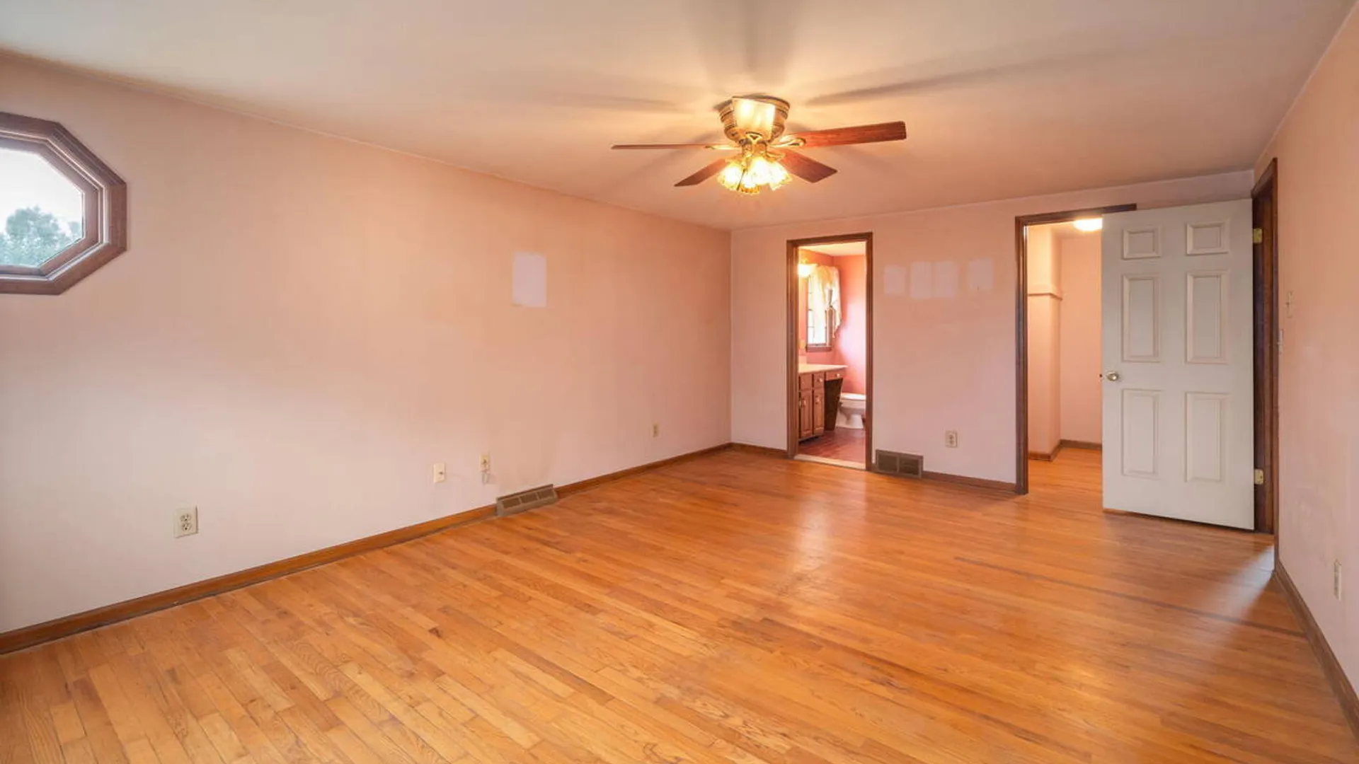 Property at 2 Georgian Terrace, Colonie, NY 12211 29