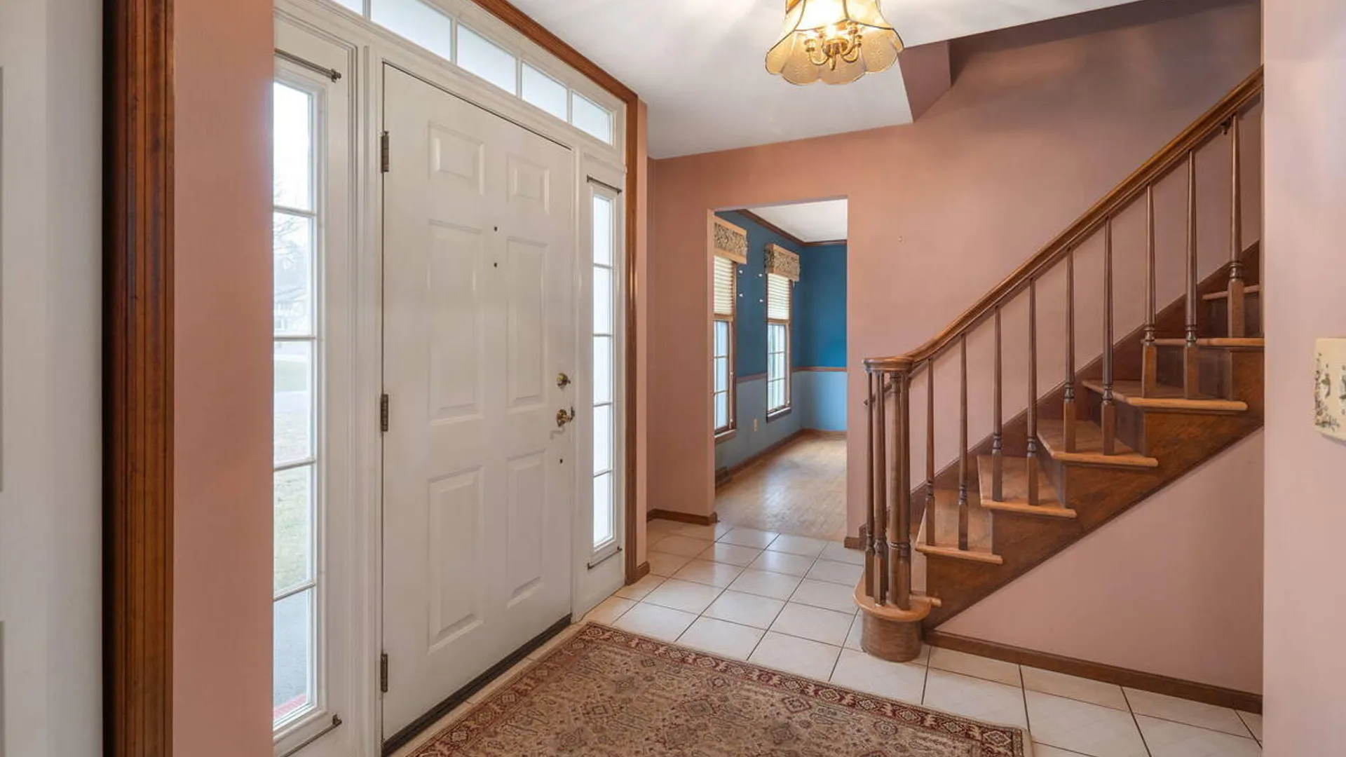 Property at 2 Georgian Terrace, Colonie, NY 12211 3
