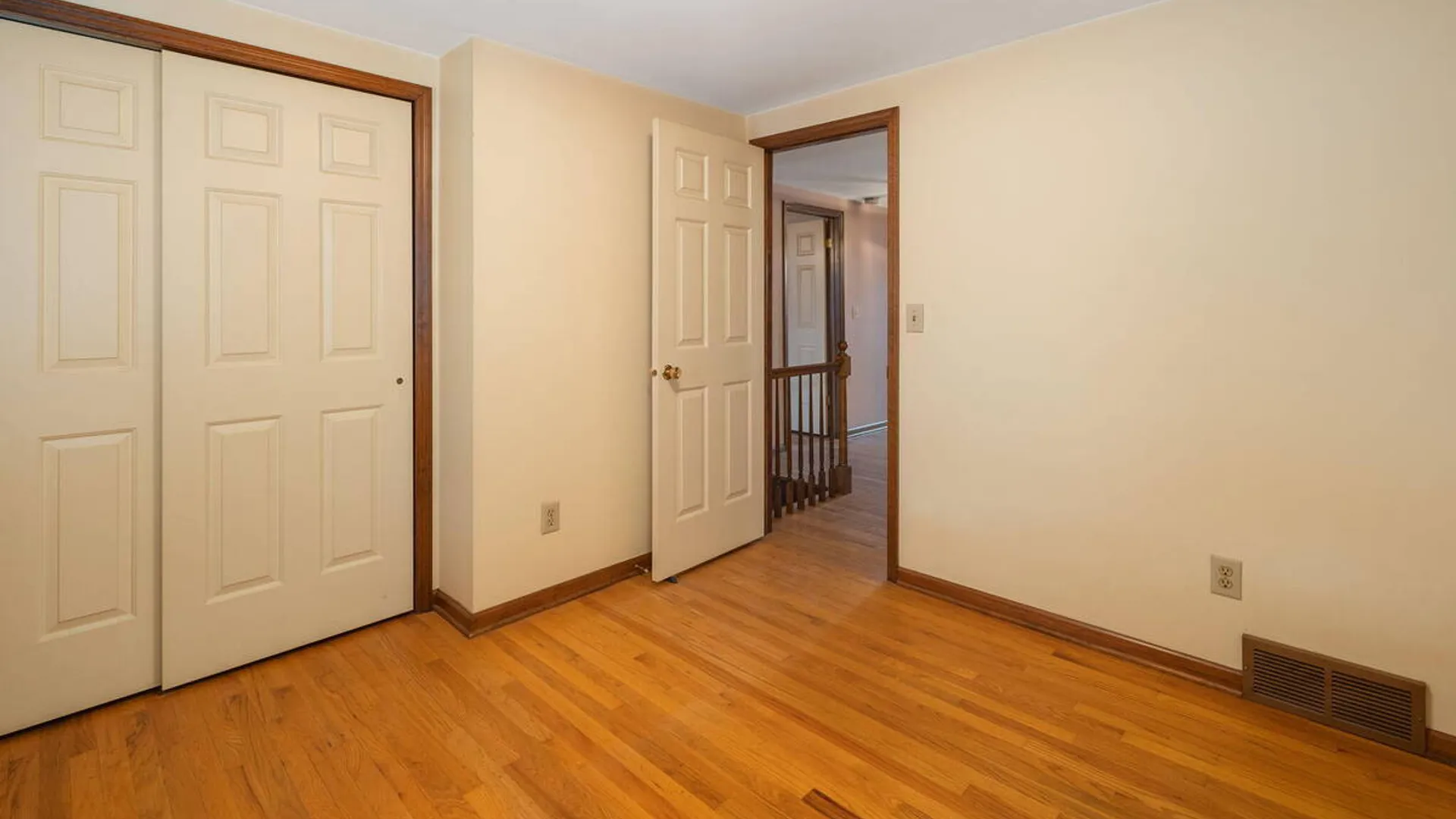 Property at 2 Georgian Terrace, Colonie, NY 12211 38