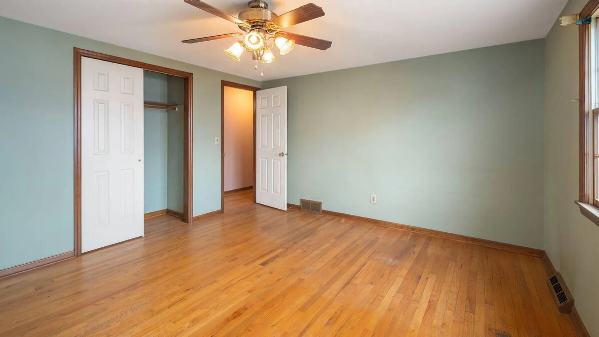 Property at 2 Georgian Terrace, Colonie, NY 12211 45