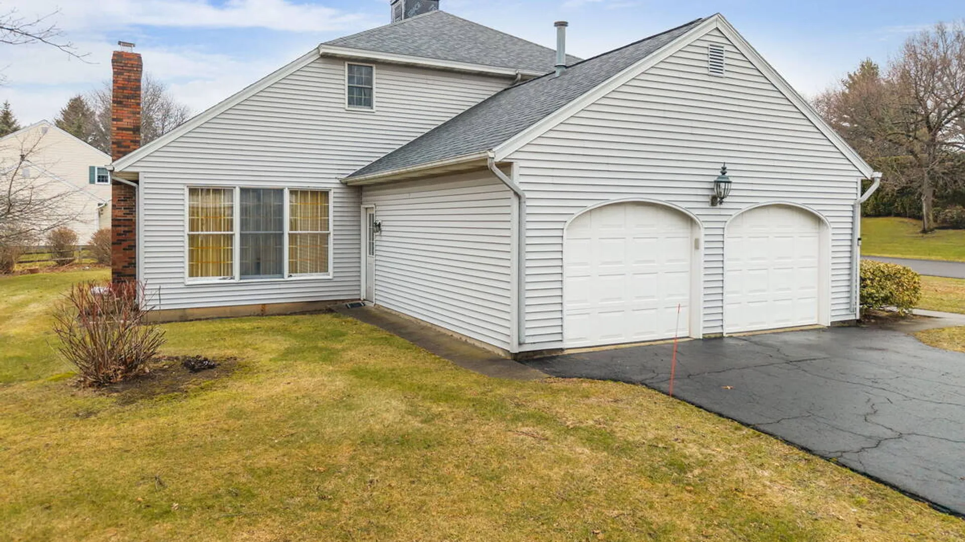 Property at 2 Georgian Terrace, Colonie, NY 12211 53