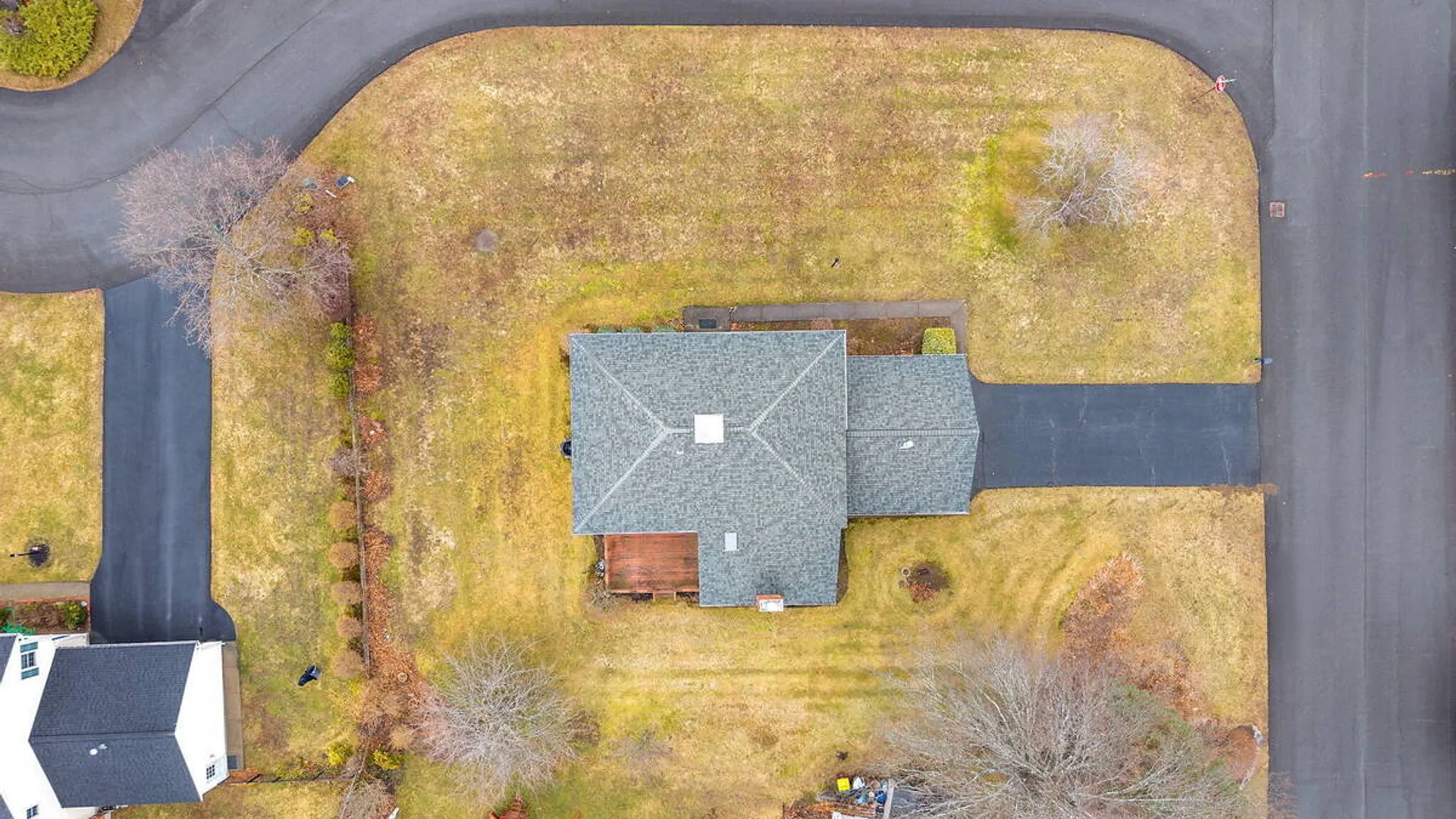 Property at 2 Georgian Terrace, Colonie, NY 12211 57