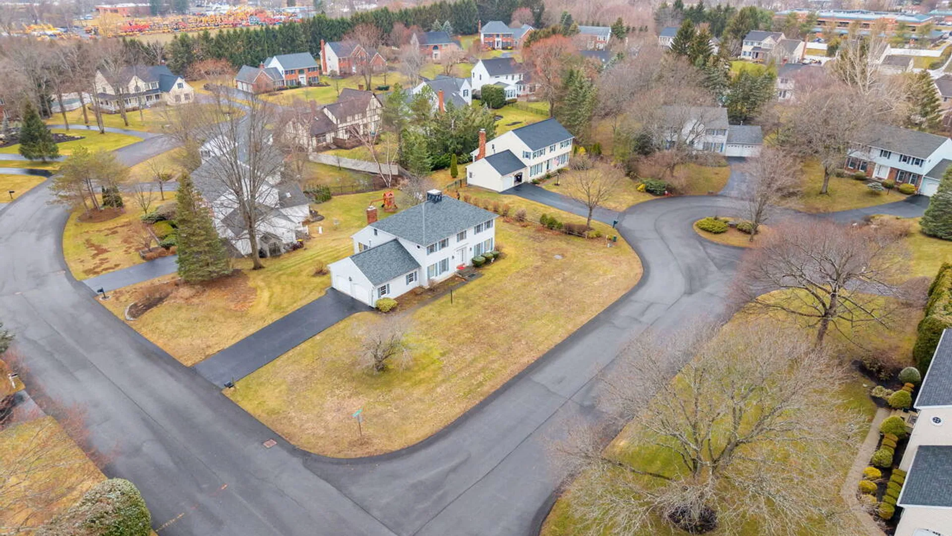 Property at 2 Georgian Terrace, Colonie, NY 12211 59