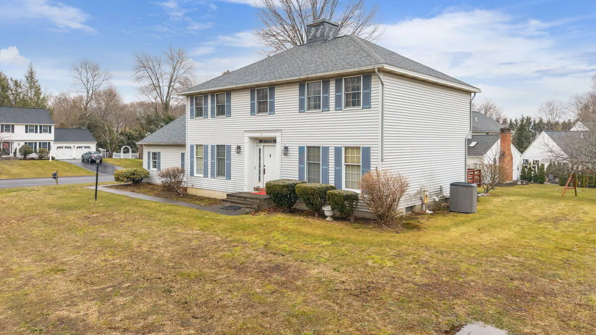 Property at 2 Georgian Terrace, Colonie, NY 12211 60