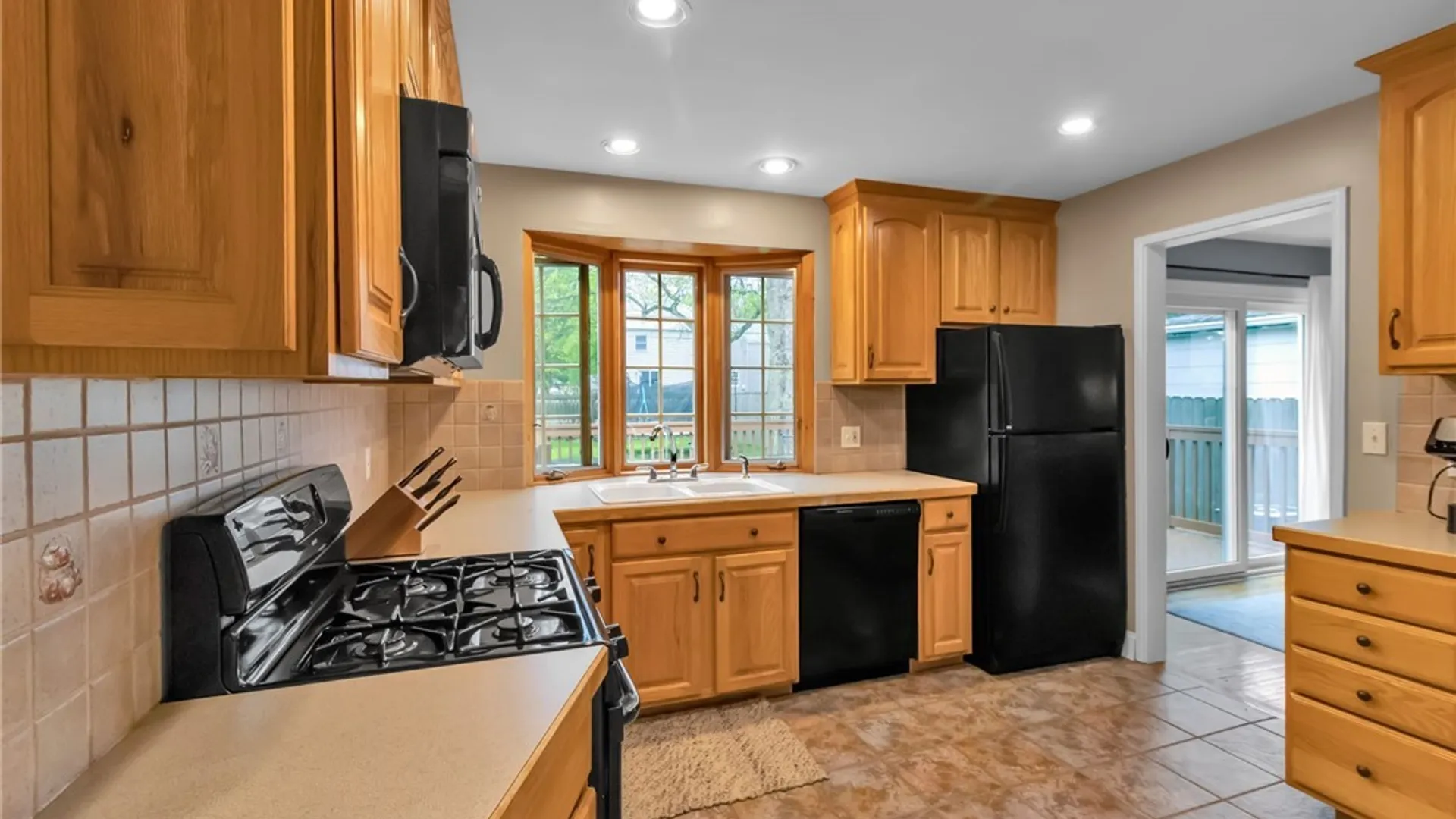 Property at 386 Roycroft Boulevard, Amherst, NY 14226 14