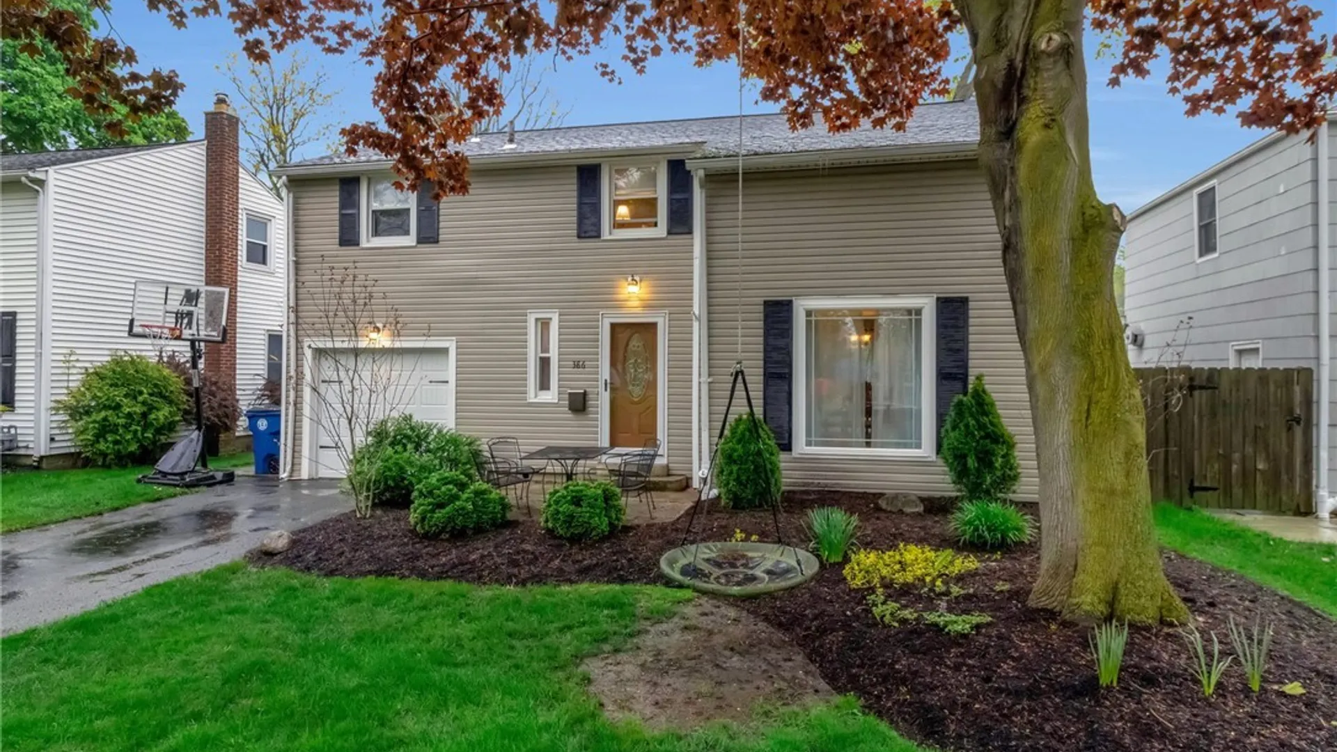 Property at 386 Roycroft Boulevard, Amherst, NY 14226 2