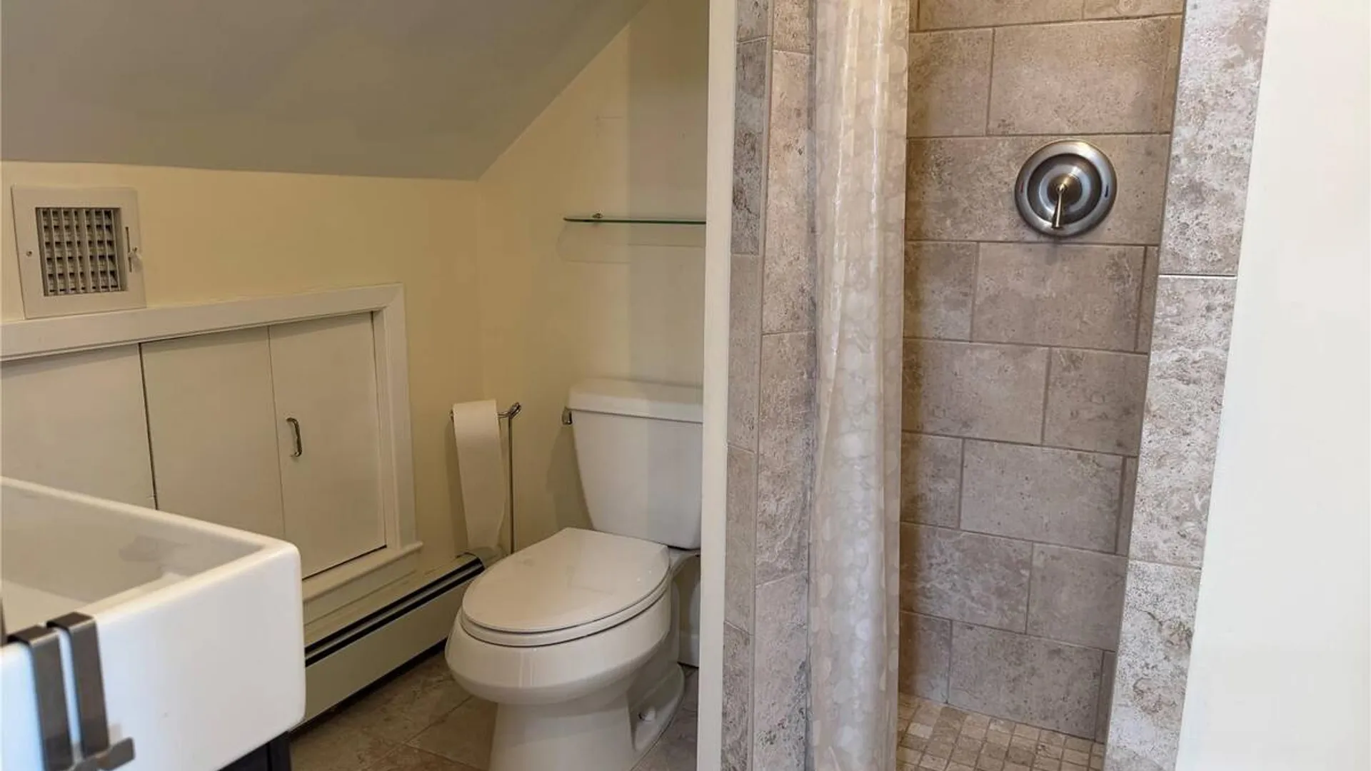 Property at 6 Thorney Avenue, Huntington Station, NY 11746 27