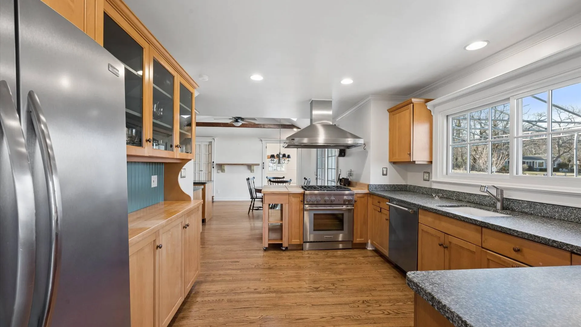 Property at 4 MASHOMUCK DR, Sag Harbor, NY 11963 22