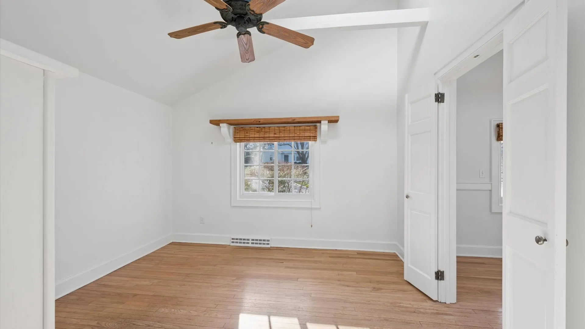 Property at 4 MASHOMUCK DR, Sag Harbor, NY 11963 28